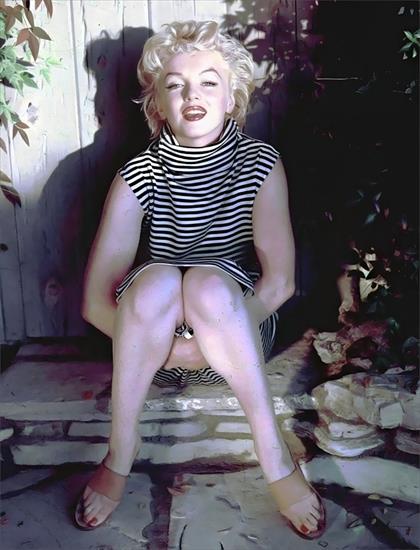 Marilyn Monroe - FwtRW3PWAAAiPQw.jpg
